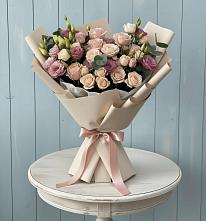 Букет цветов из:  Розы и Лизиантусы #REPLACE_PRED# Поселок дома отдыха Озера