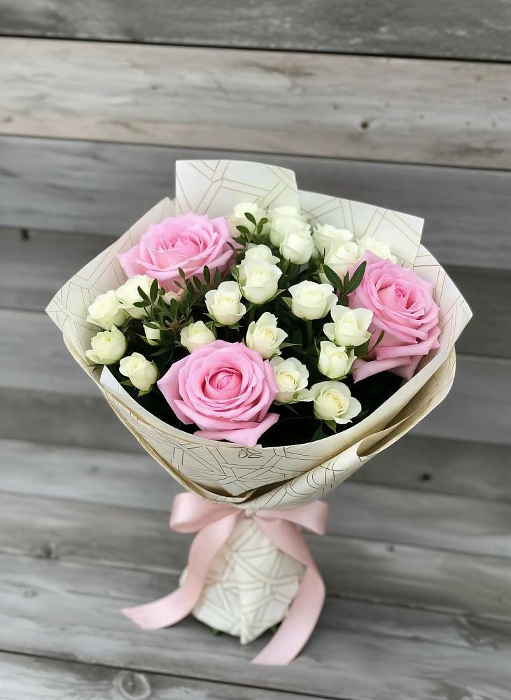 Букет цветов из: Розы в Поселок дома отдыха Озера