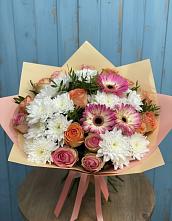 Букет цветов из:  Розы, Герберы и Хризантемы в Поселок дома отдыха Озера