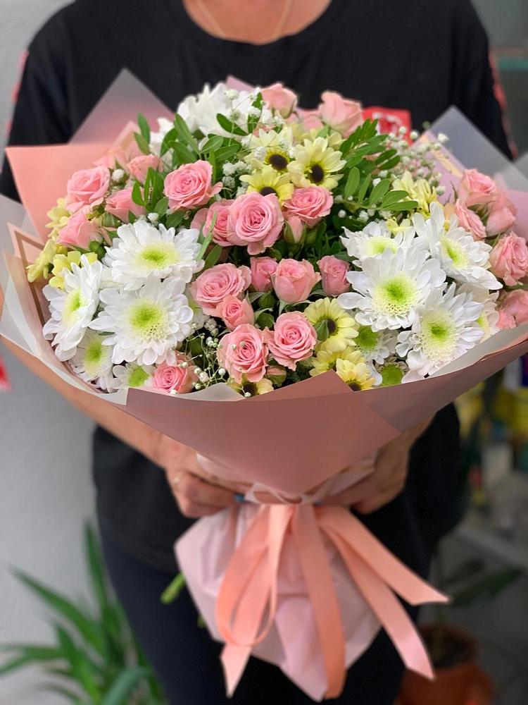 Букет цветов из: Розы и Хризантемы в Поселок дома отдыха Озера