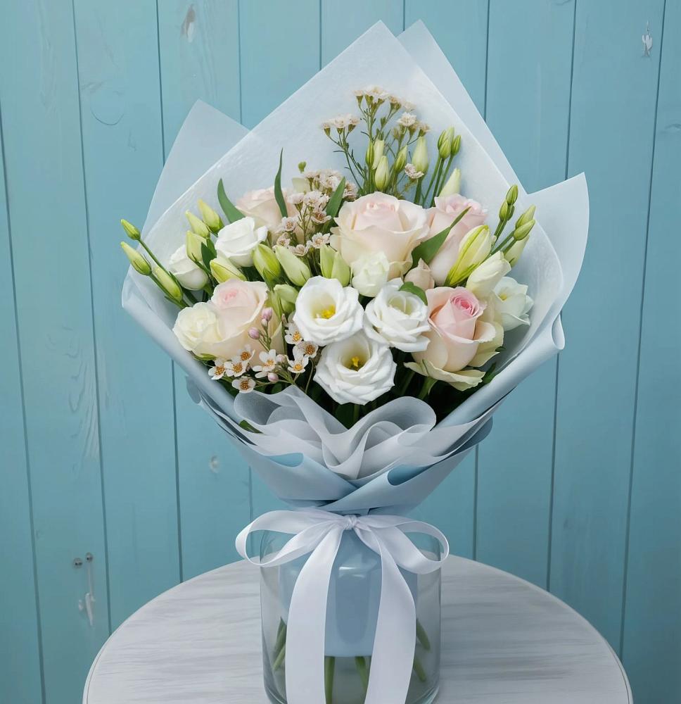 Букет цветов из: Розы и Лизиантусы в Поселок дома отдыха Озера