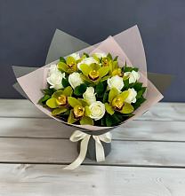 Букет цветов из:  Орхидеи и Розы в Поселок дома отдыха Озера