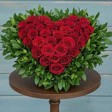 Цветочная композиция из Розы в виде сердца #REPLACE_PRED# Поселок дома отдыха Озера