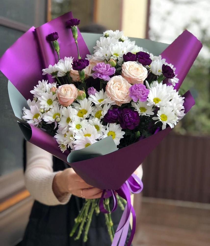 Букет цветов из: Хризантемы, Гвоздики и Розы в Поселок дома отдыха Озера