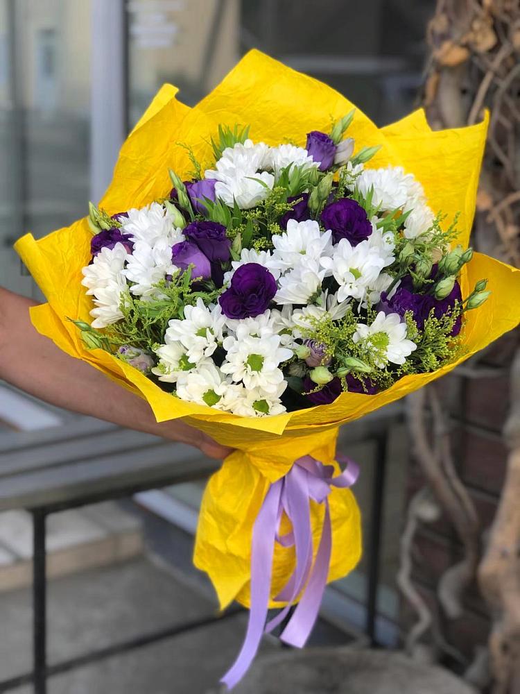 Букет цветов из: Ирисы, Хризантемы и Ромашки в Поселок дома отдыха Озера