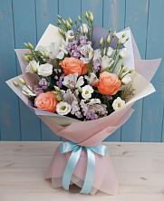 Букет цветов из:  Лизиантусы, Розы, Альстромерии и Гипсофила в Поселок дома отдыха Озера