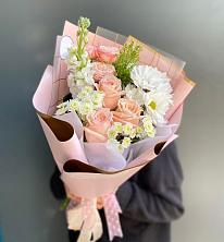 Букет цветов из:  Хризантемы и Розы в Поселок дома отдыха Озера