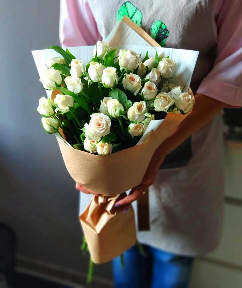 Букет цветов из: Розы в Поселок дома отдыха Озера