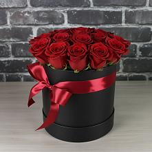 Цветочная композиция из Розы в шляпной коробке в Поселок дома отдыха Озера