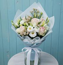 Букет цветов из:  Розы и Лизиантусы в Поселок дома отдыха Озера