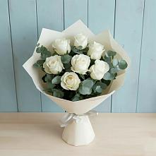 Букет Белые розы в Эвкалипте в Поселок дома отдыха Озера