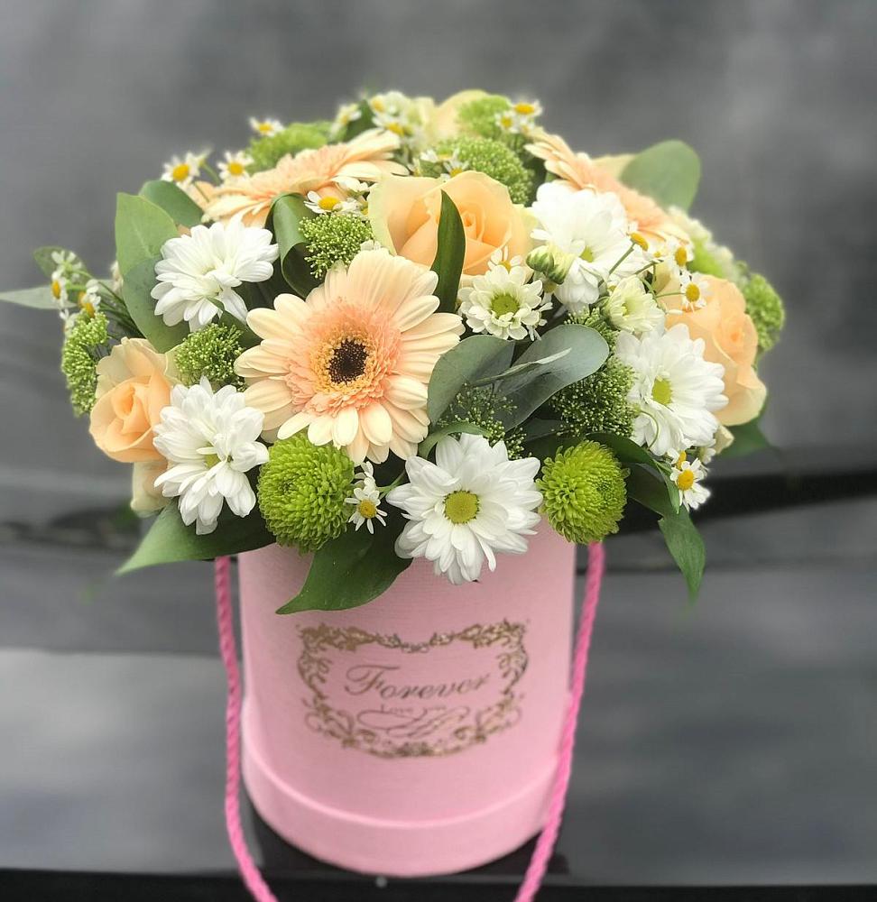 Цветочная композиция из Розы, Герберы и Хризантемы в шляпной коробке в Поселок дома отдыха Озера